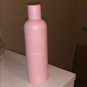 Kylie Jenner Milk Toner
